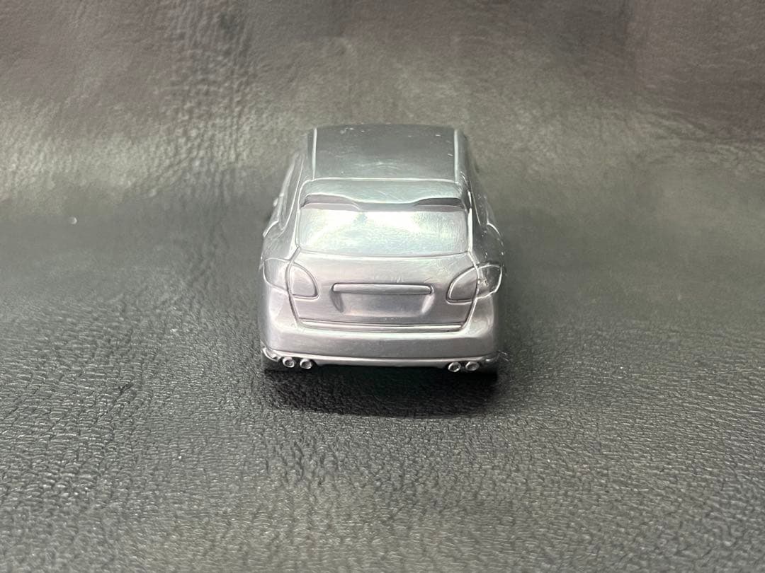 【ポルシェ カイエン ターボ】ペーパーウェイト メタルカー　非売品