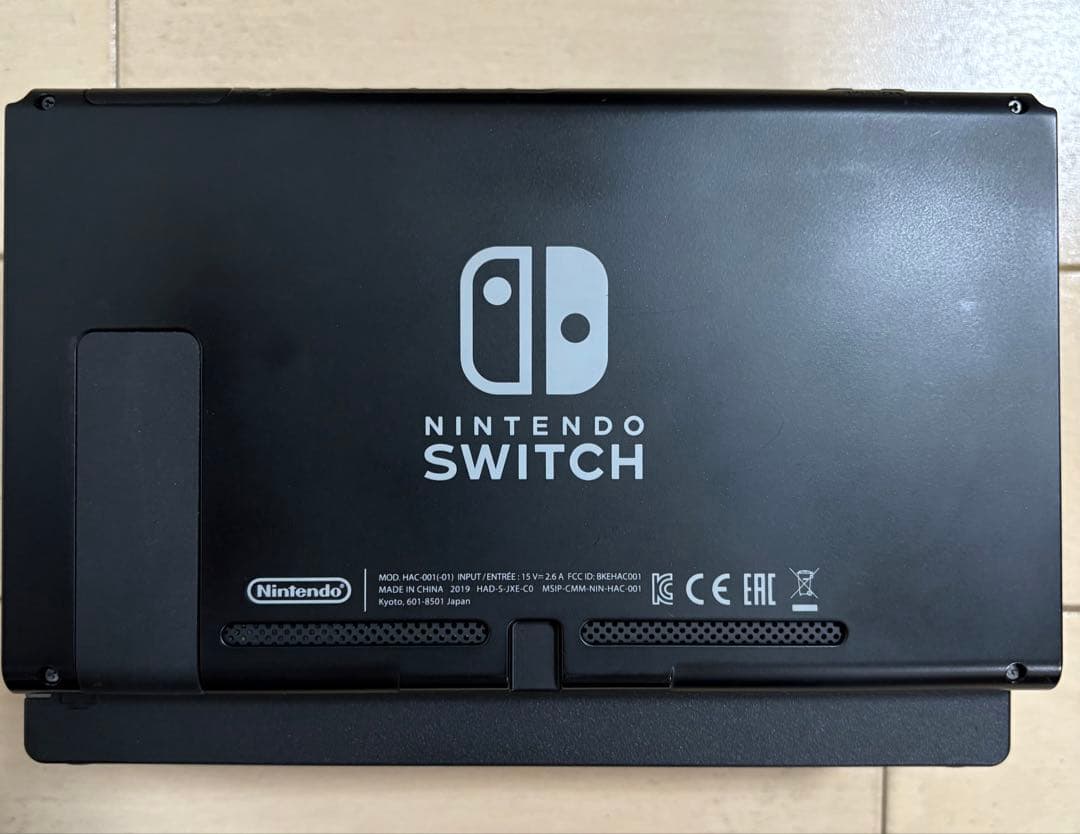 ア*イ様 Nintendo Switch 本体 青/黒 Joy-Con付き