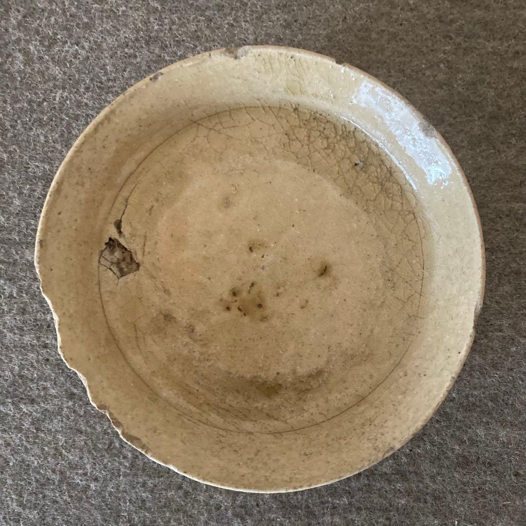 山茶碗　美濃　白瓷　灰釉　古窯　古陶　古美術　埋蔵文化財　発掘　出土　骨董　陶器