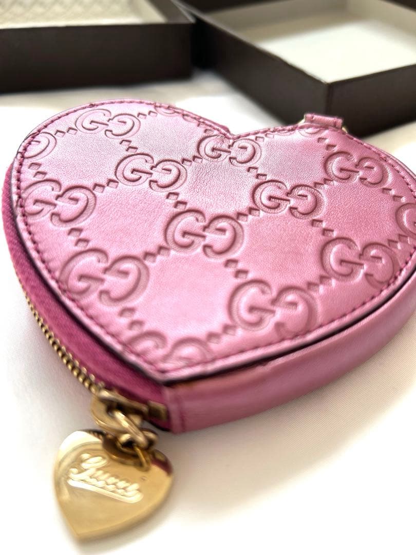 Gucci ハート型ケース ピンク中古美品