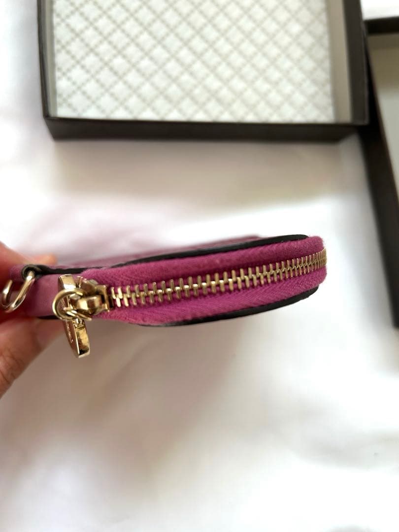 Gucci ハート型ケース ピンク中古美品