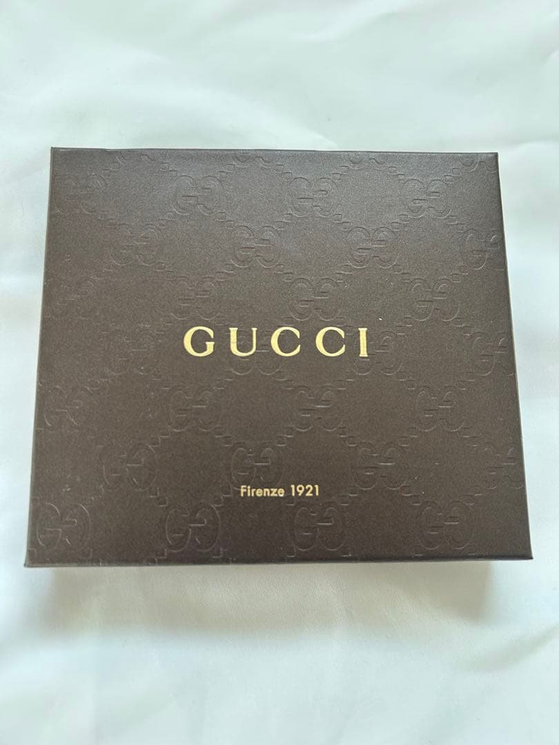 Gucci ハート型ケース ピンク中古美品