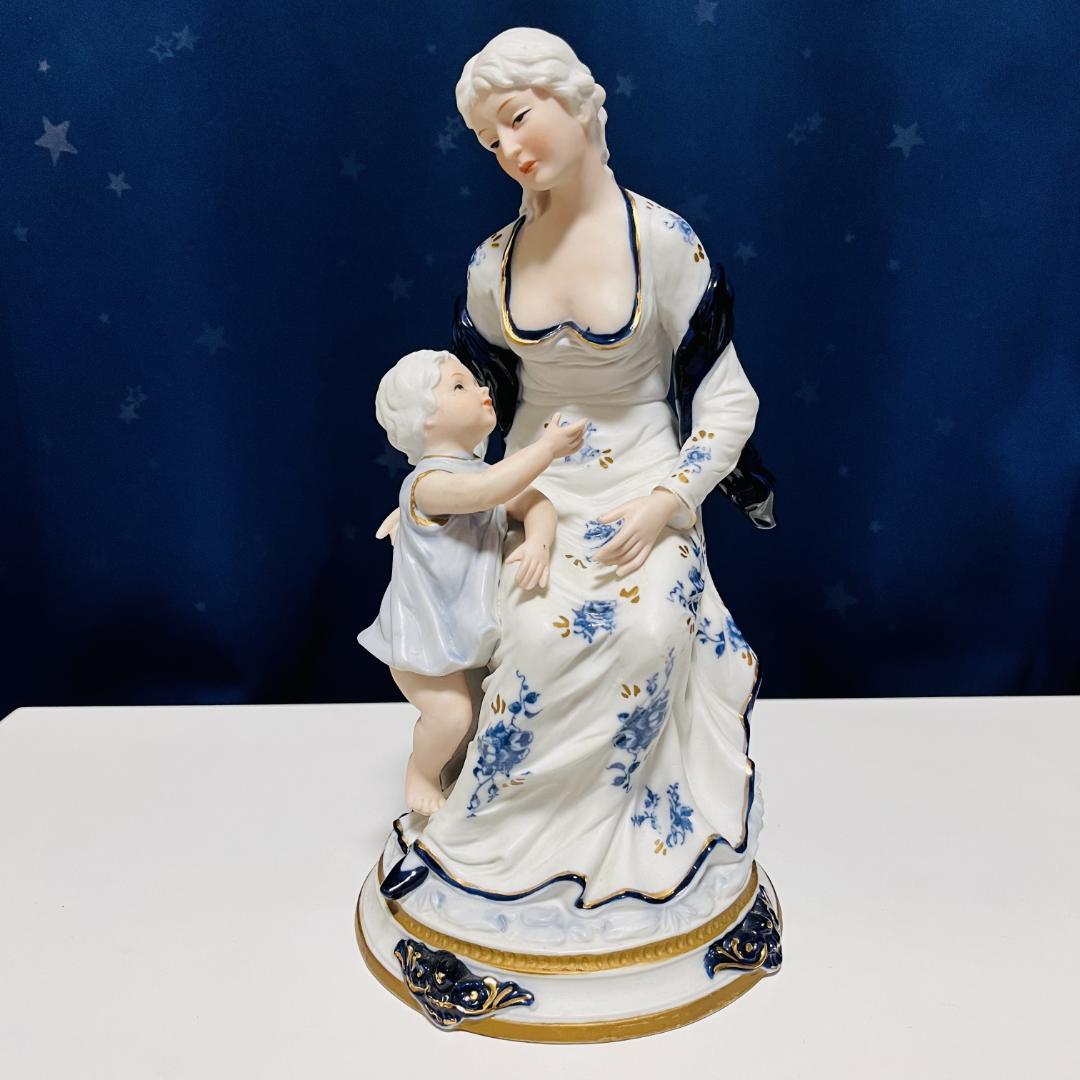  Crown 陶磁器 英国アンティーク・西洋磁器 母と子供 置物