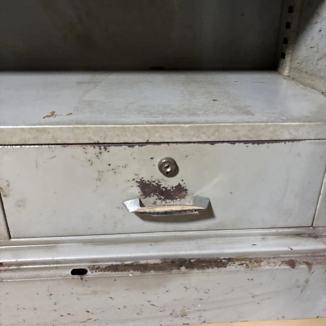 昭和レトロ　Zipper キャビネット 両開き書庫　グレー　鍵なし、ダイヤル壊れ