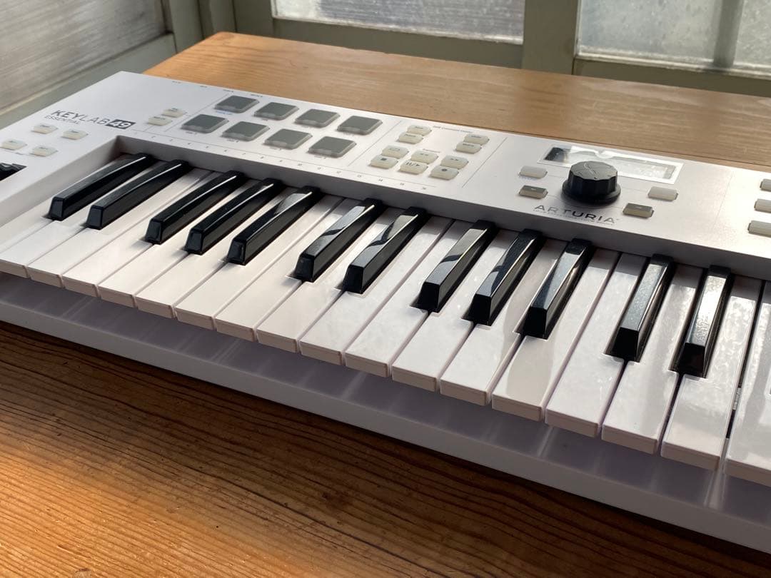 ARTURIA KEYLAB Essential 49 MIDIキーボード