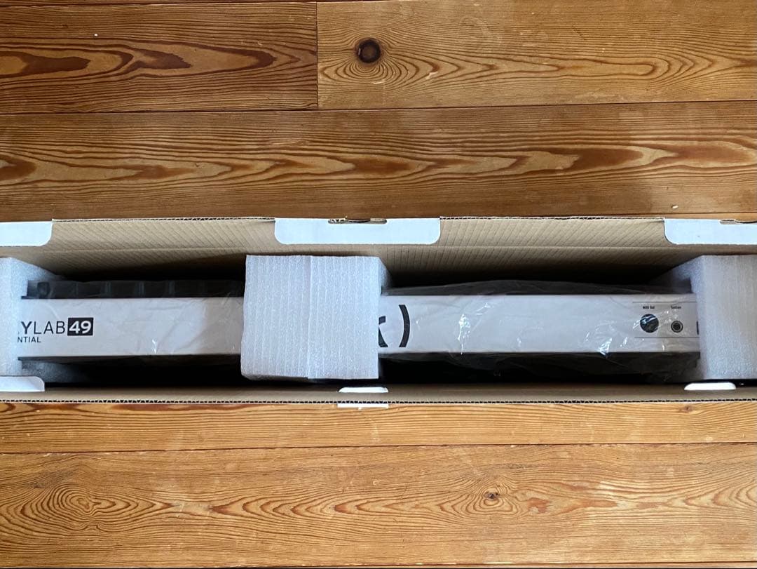 ARTURIA KEYLAB Essential 49 MIDIキーボード