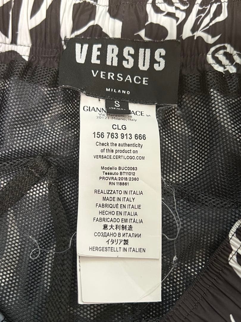 最終セール！超かっこいい！Versus versace milano 水着