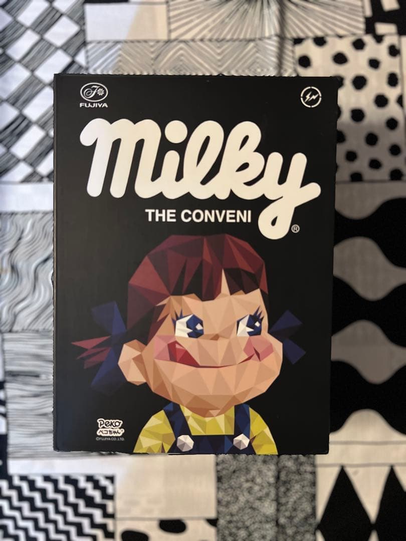 fragment design コンビニ　ソフビペコちゃんセット