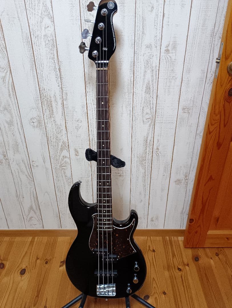 BB434 ブラック　ピックガード入れ替え有り