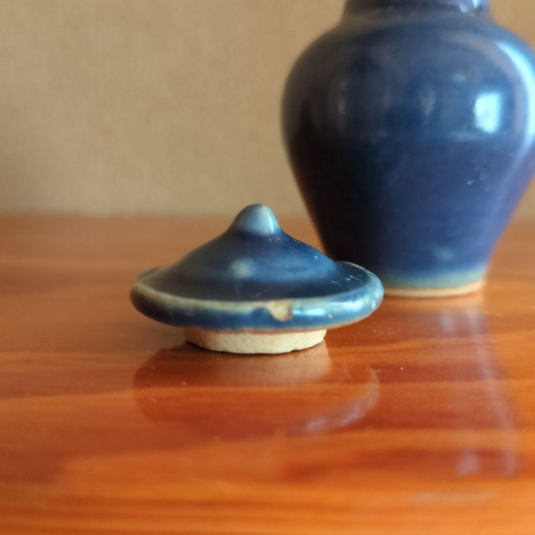 濃紺 陶器 壺 木箱付き　明代景徳鎮　瑠璃　蓋付壺　小壷　古美術品　約8cm