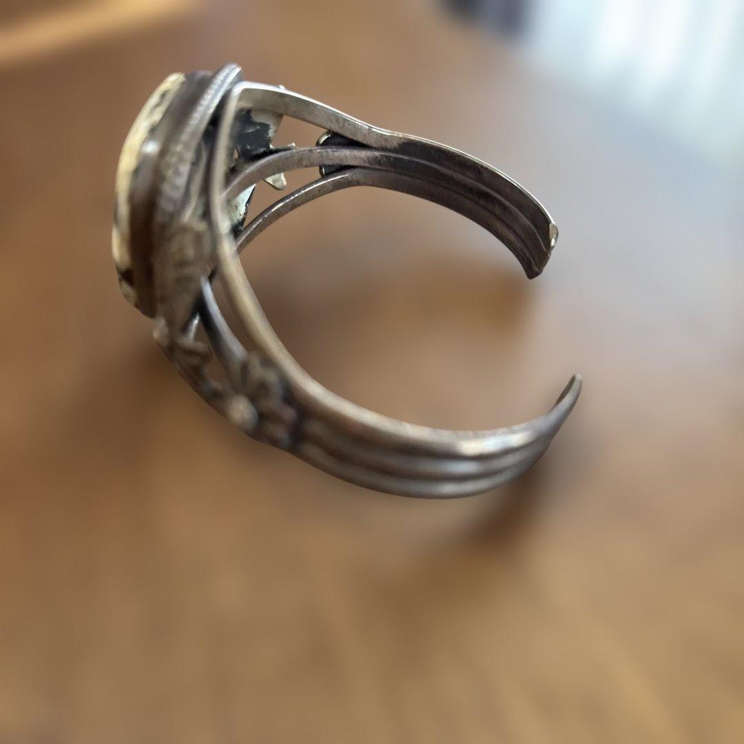 シルバー バングル 三角形の石 花の装飾