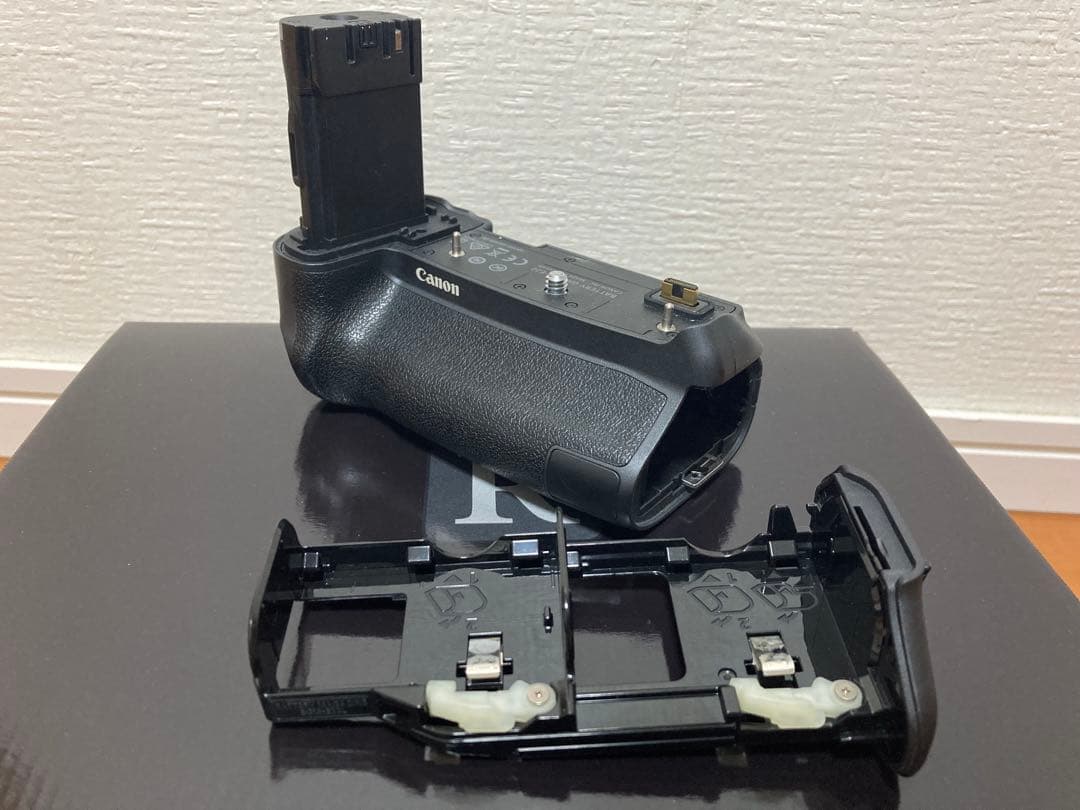 【即売希望特価】Canon EOS R+Canon BG-E22 (付属品付)