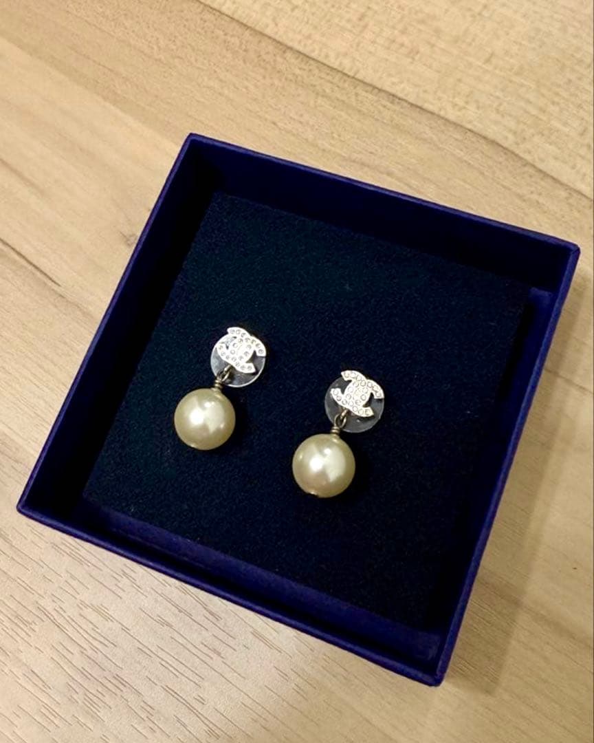 シャネルCHANEL パールピアス