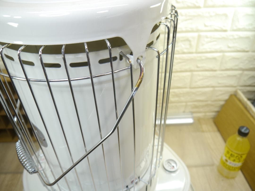 送料込み◆2013⑤◆コロナ　石油ストーブ　円筒形　ホワイト 安全ガード付き