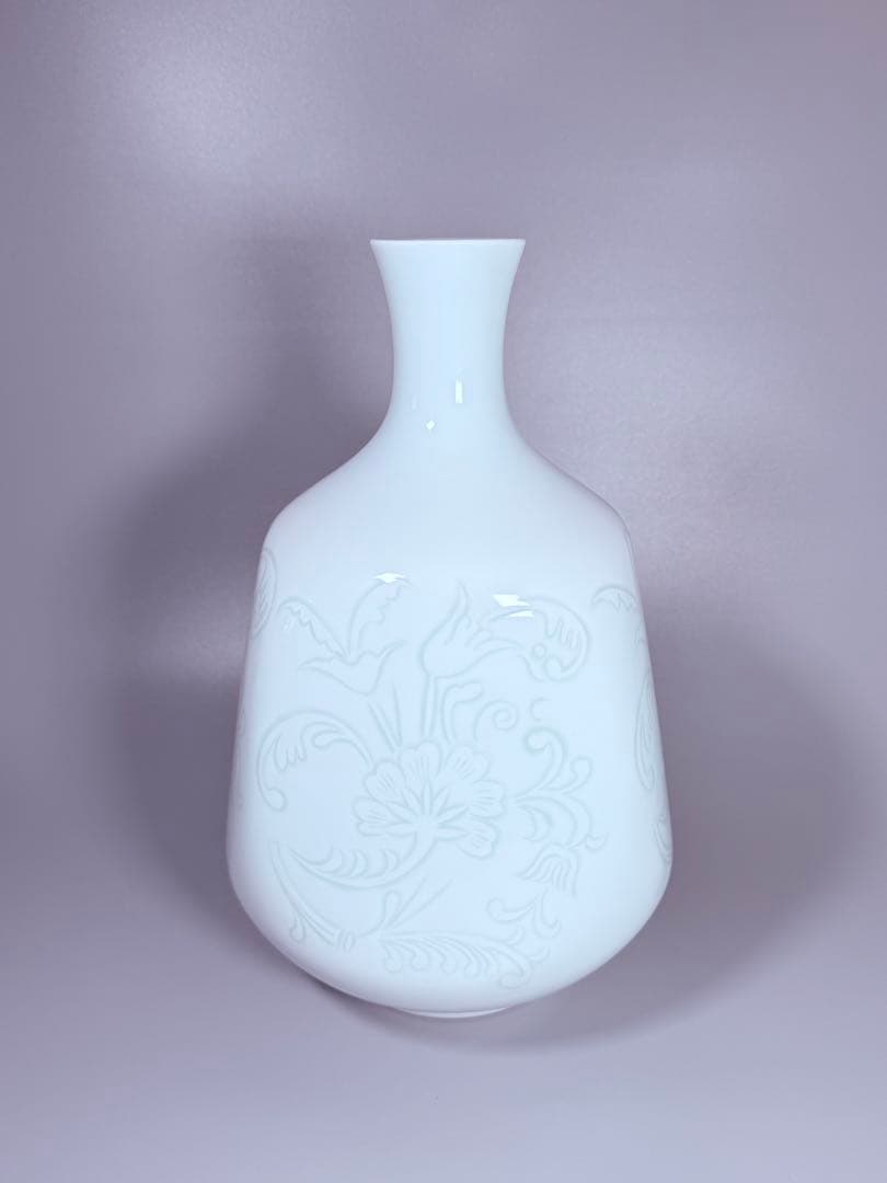 人間国宝　井上萬二作　青白磁彫文面取　大作　36㎝　販売価格120万円　本物保証