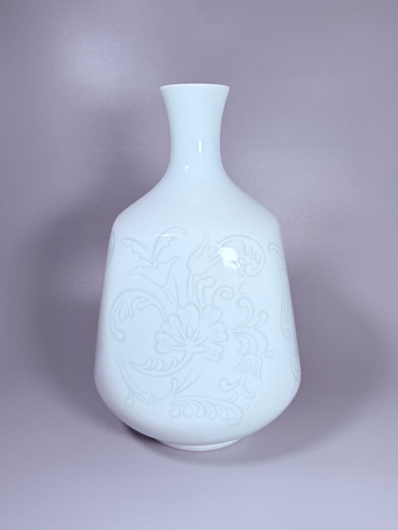 人間国宝　井上萬二作　青白磁彫文面取　大作　36㎝　販売価格120万円　本物保証