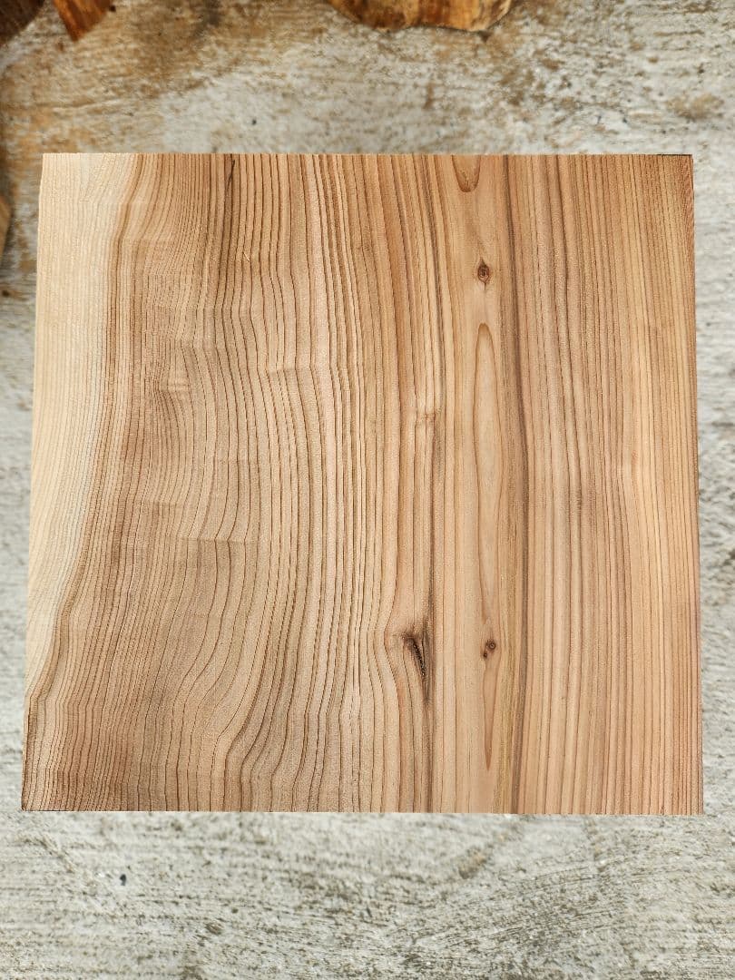 熟練大工作製、柾目板使用で重箱の節抜けの心配なし、日本蜜蜂5段重箱式巣箱