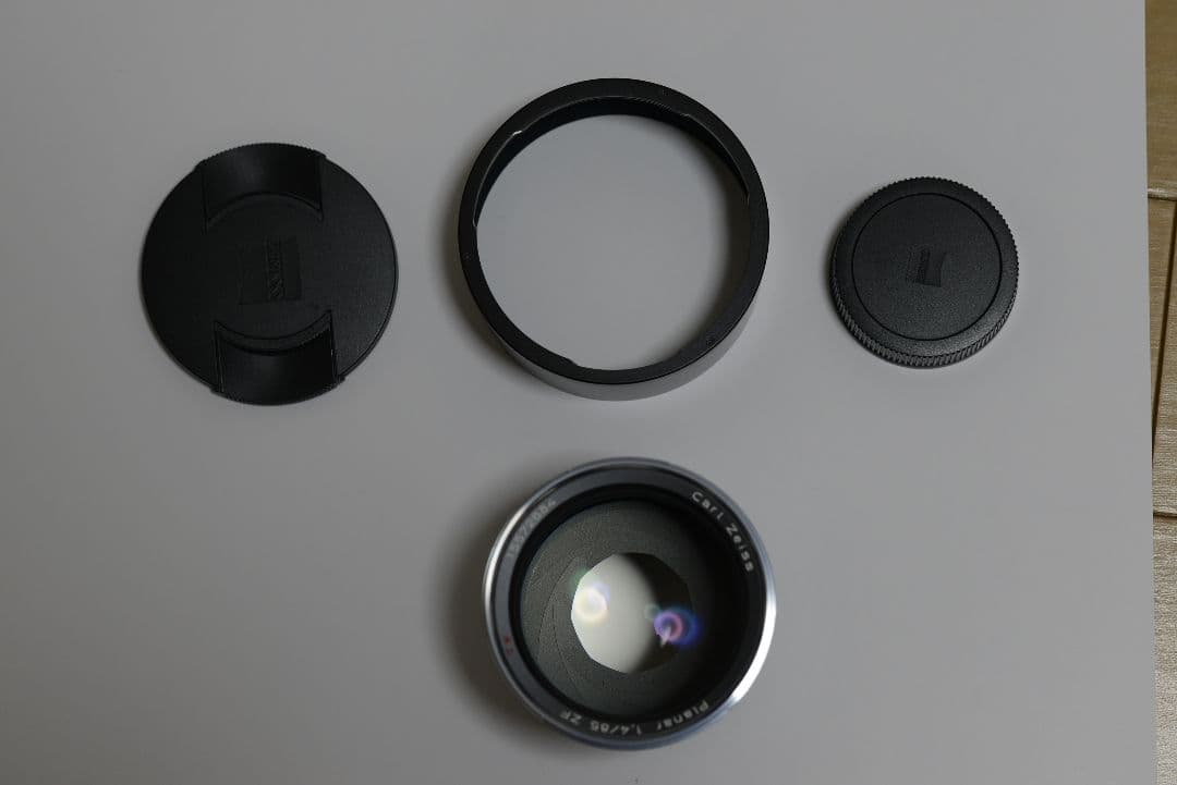 レンズ(単焦点) Planar T * 1.4/85 ZF