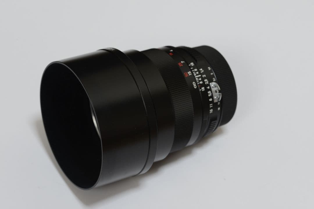 レンズ(単焦点) Planar T * 1.4/85 ZF