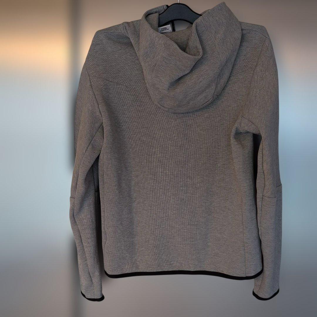 NIKE　テックフリース グパーカー ジッパー付き