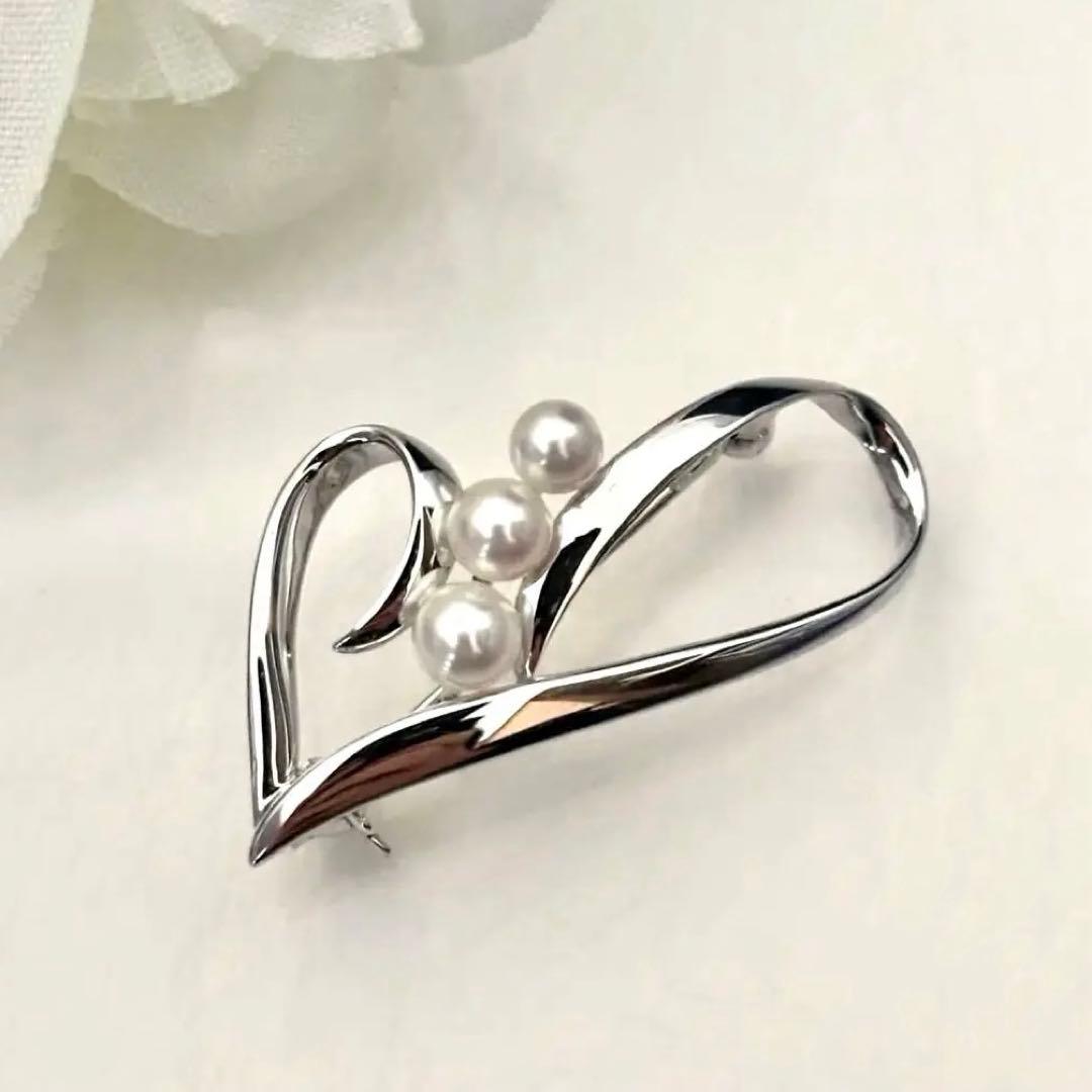 395【ミキモト】シルバー　パール　ブローチ　ハート　箱付き