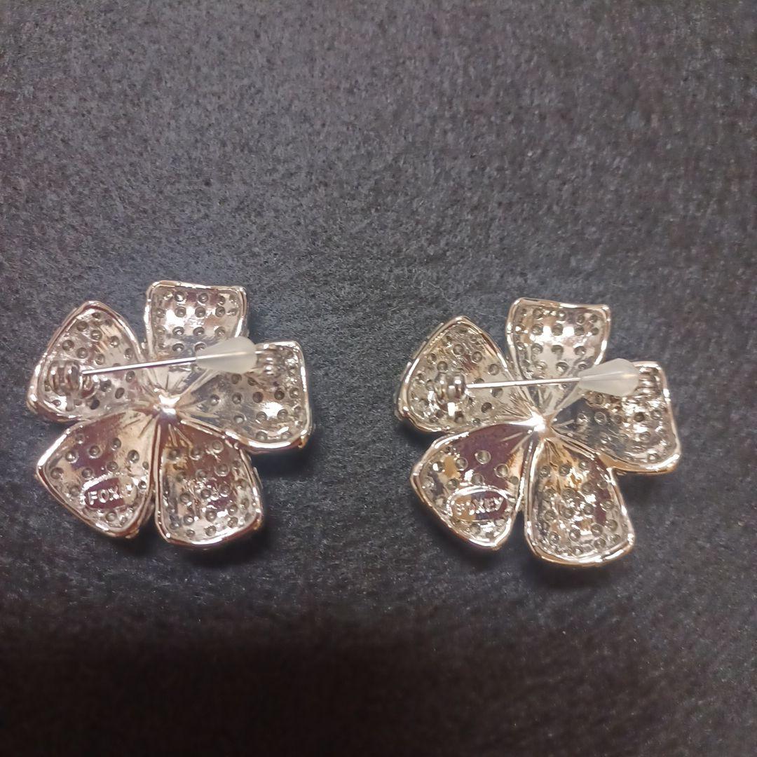 フォクシー　FOXEY　ブローチ　クリアー・グレー