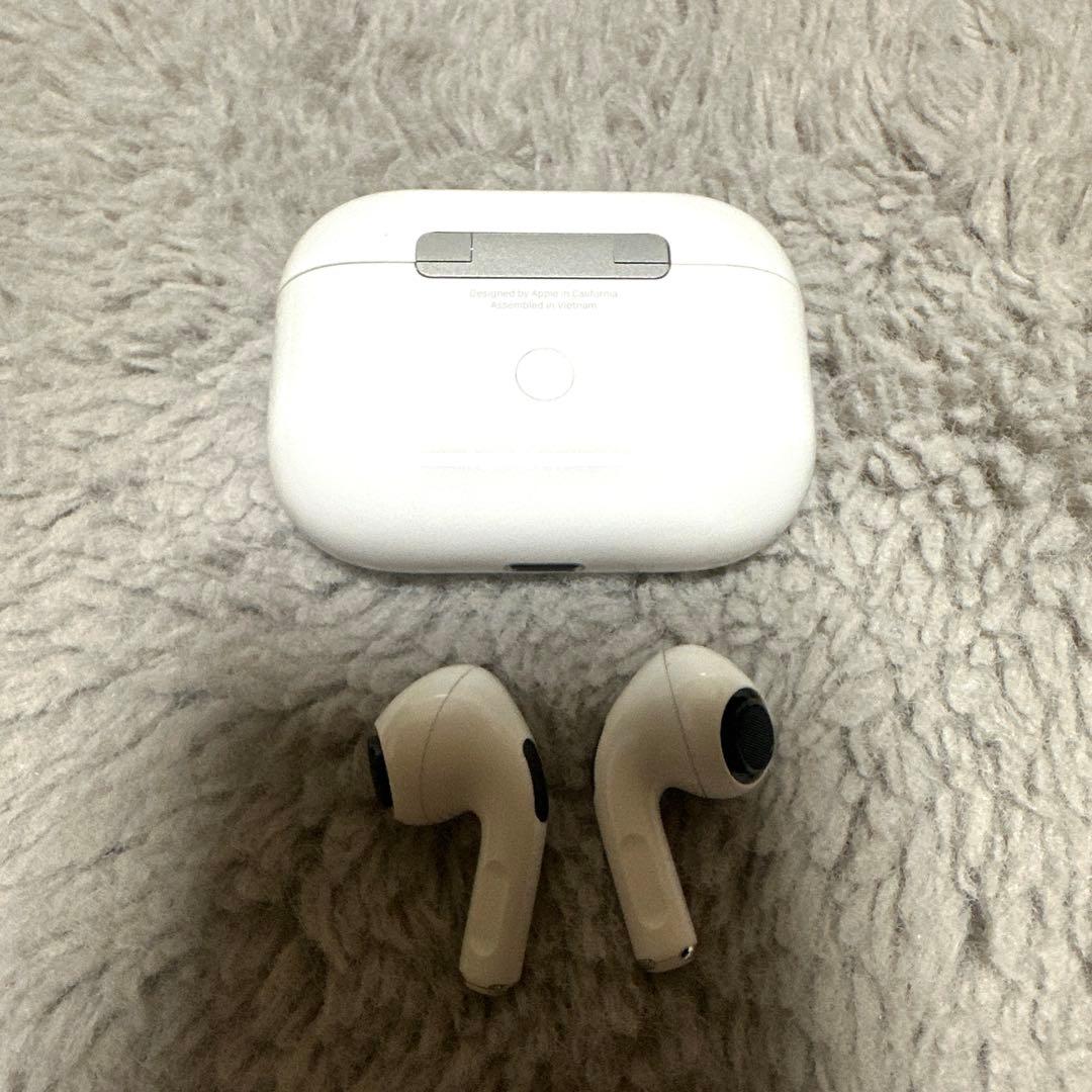 【値下げ中】AirPods Pro MegaSafe 充電ケース付き