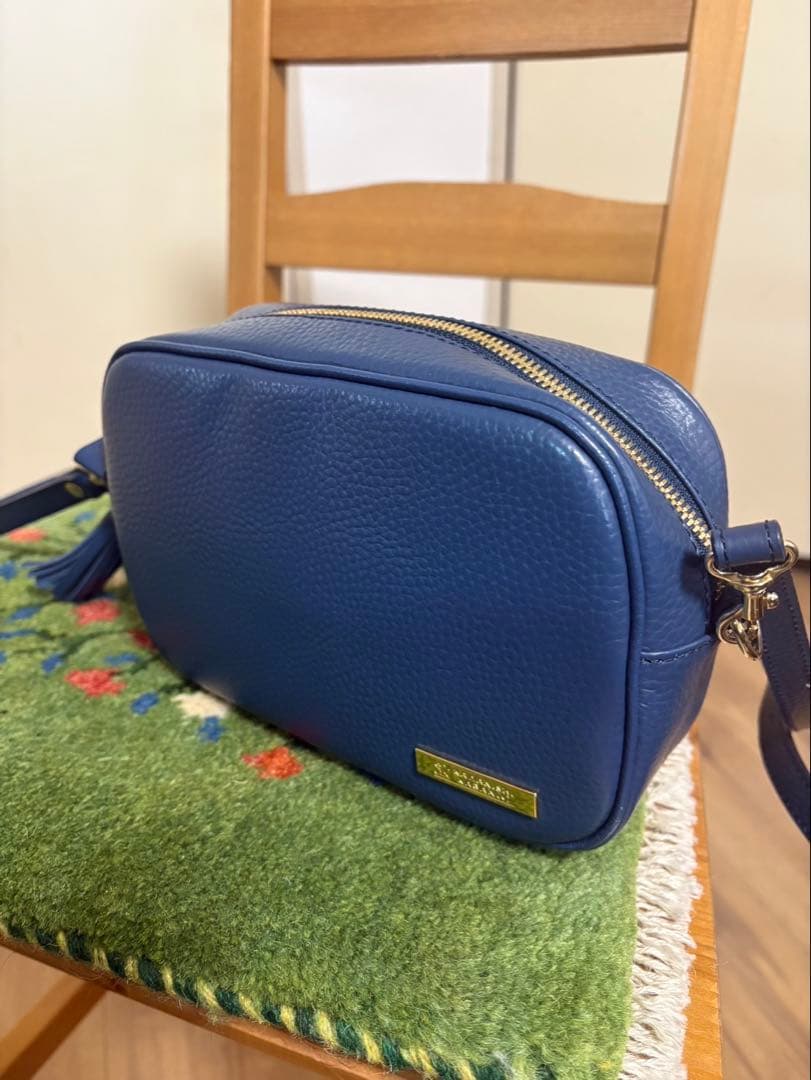 カワニシカバン　レディースショルダーバック革