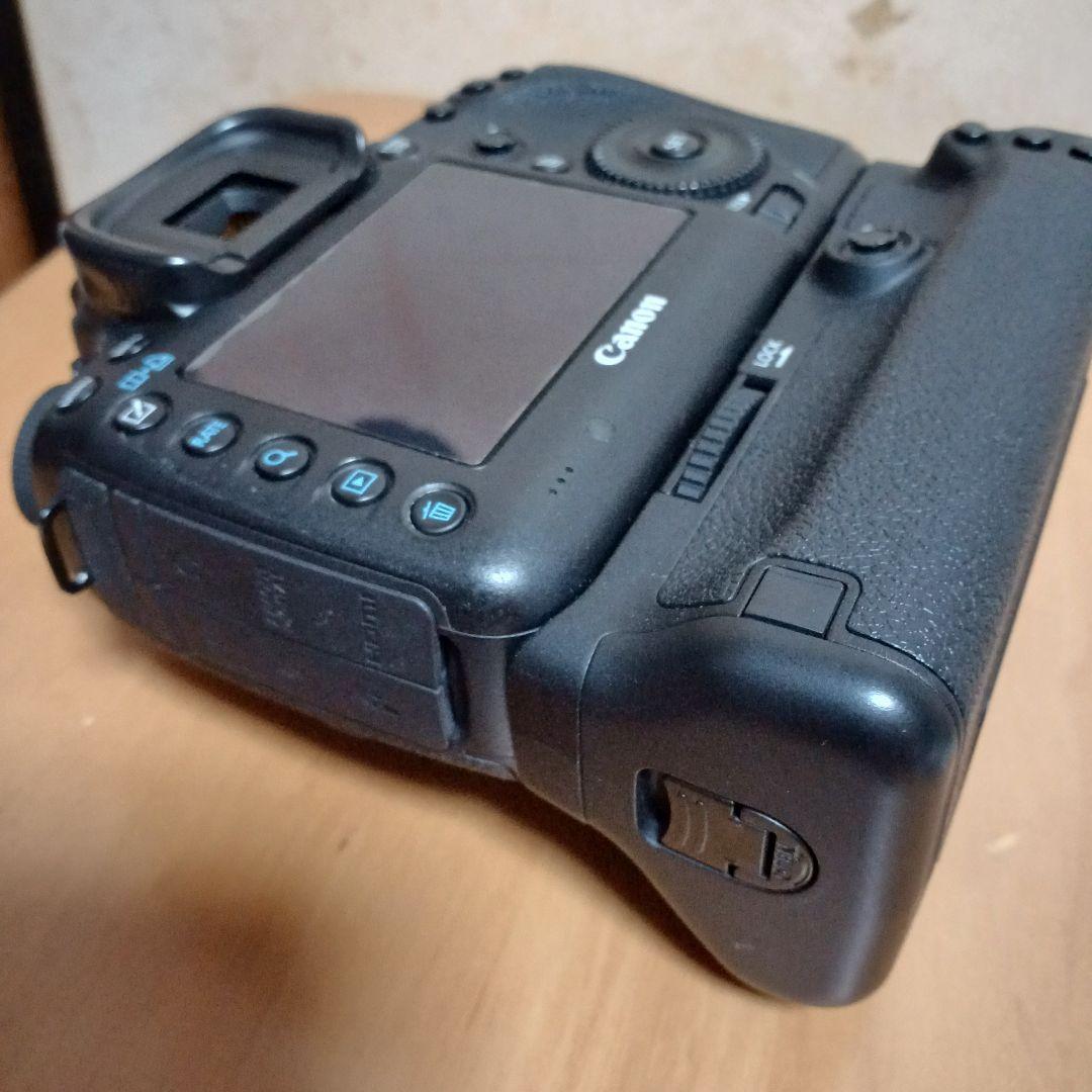 Canon EOS 5D Mark III 純正グリップBG-E11付き