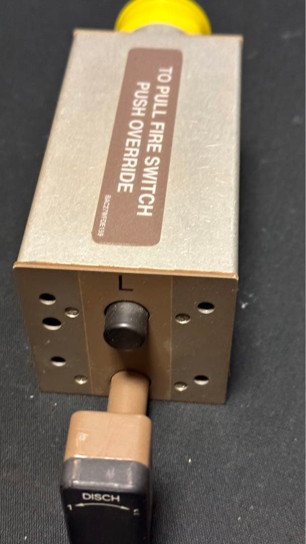 777 FIREハンドル　飛行機　希少品　コックピット機器　本国にて購入品