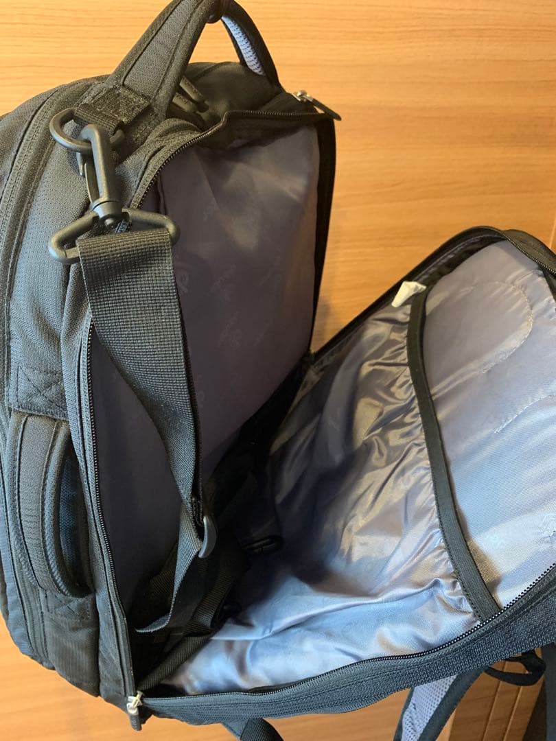 【ほぼ未使用】ドイター (deuter)スイッチバックⅢ デイパック リュック