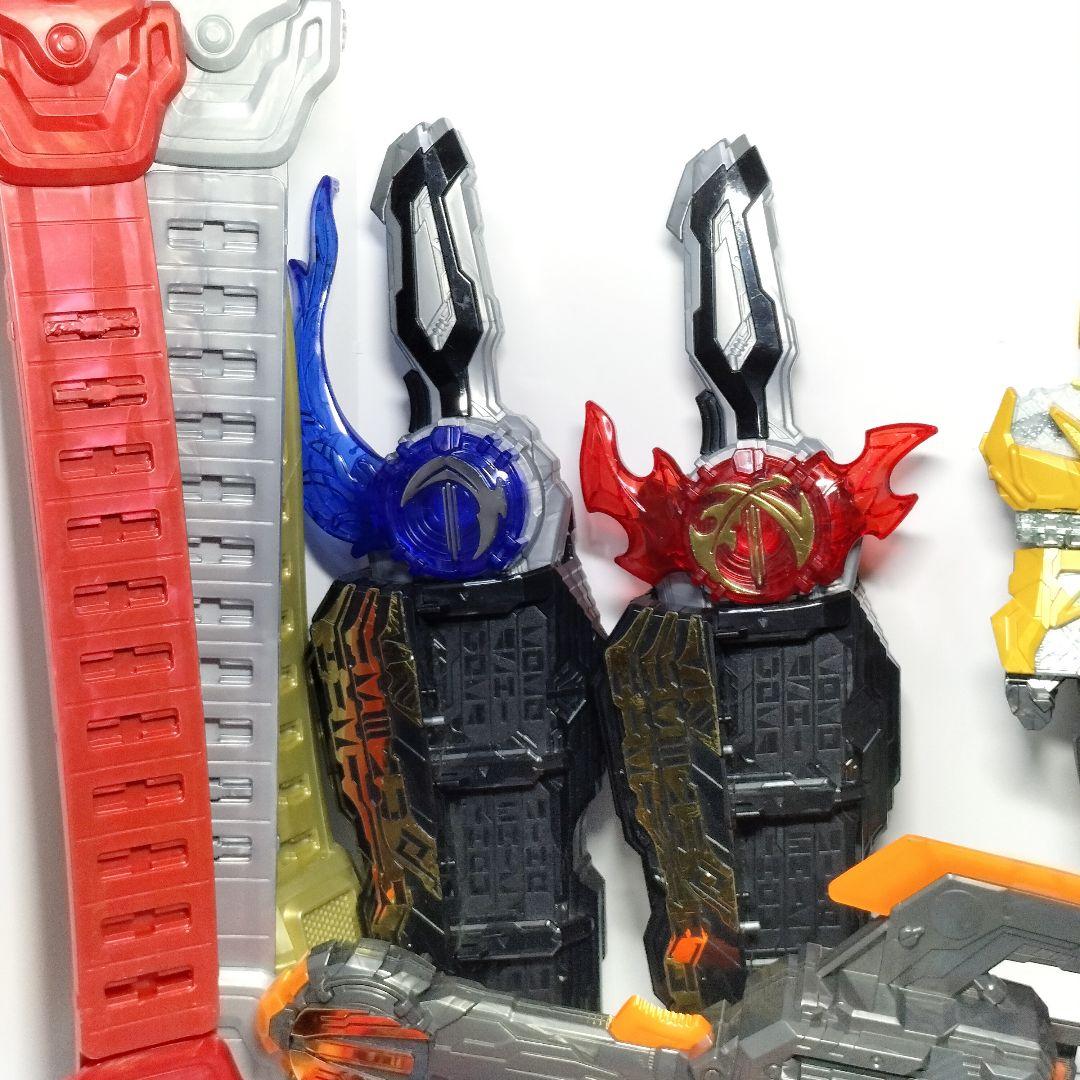仮面ライダーセイバー 変身ベルト DX聖剣ソードライバー ライドブック等 まとめ