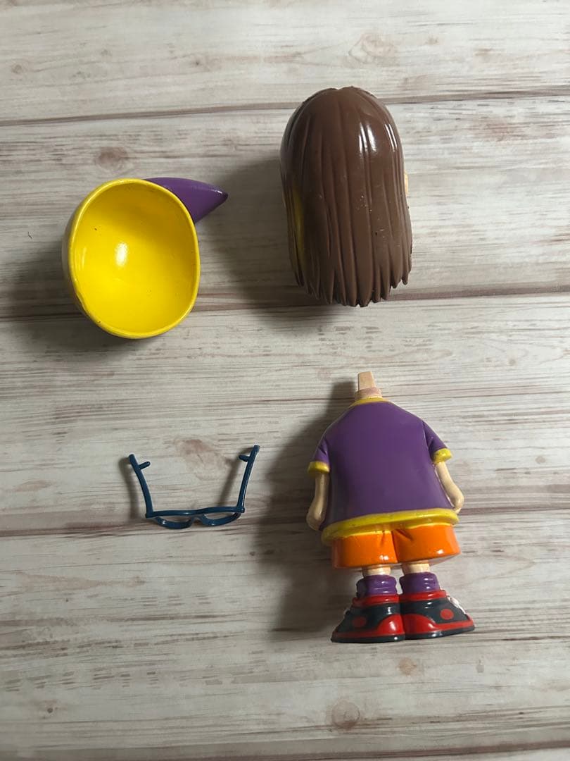 アラレちゃん　フィギュア 帽子・眼鏡付き