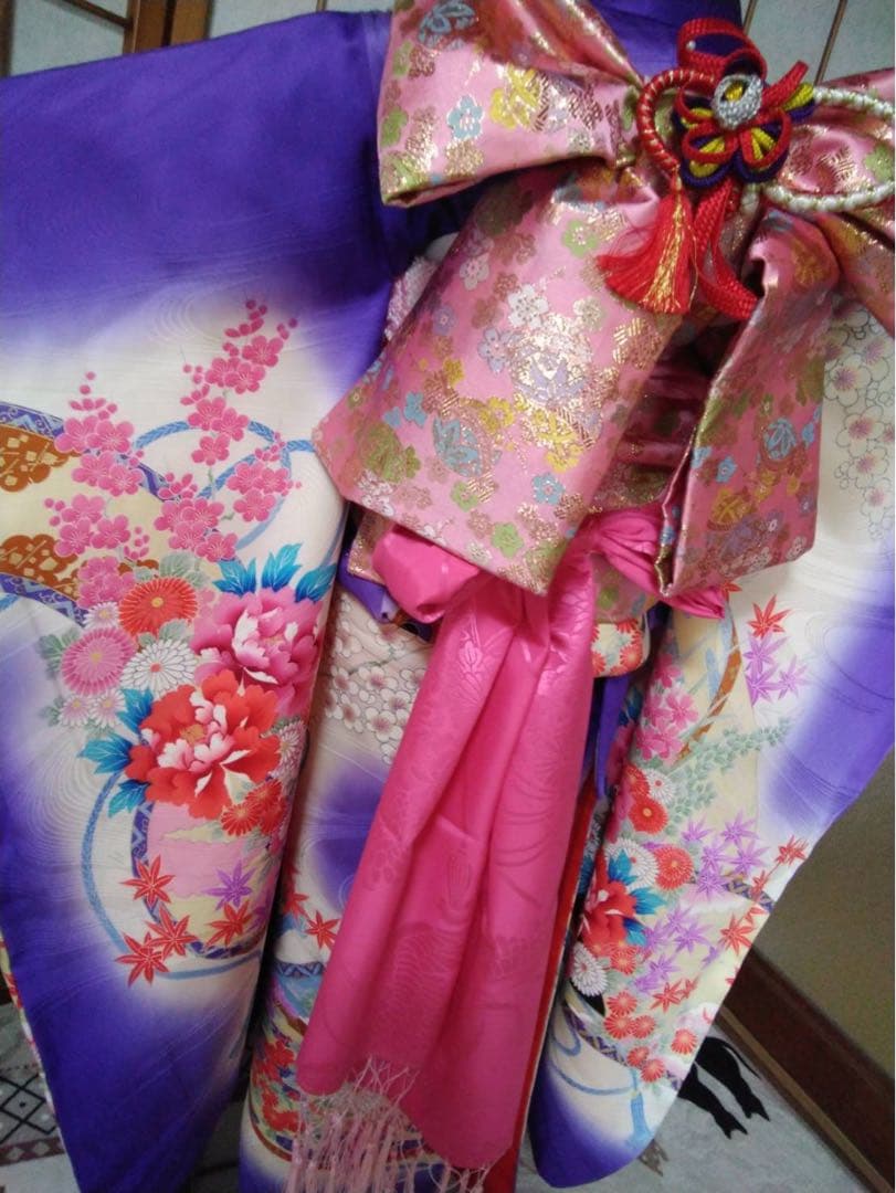 7歳向け・表側正絹・お着物のセットです