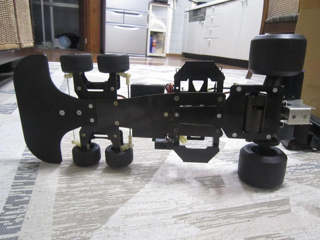 完全動作品 1/10 タイレル カスタム