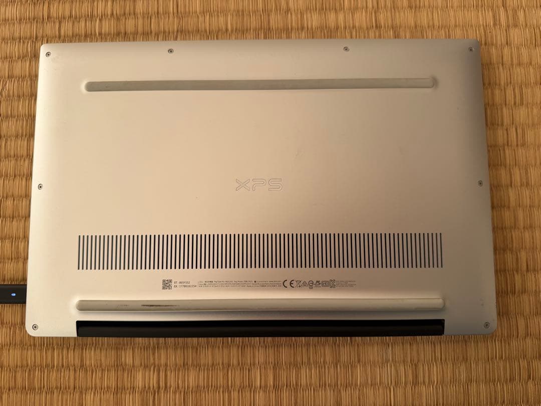 Dell ノートパソコン　xps 9370 4k タッチパネル