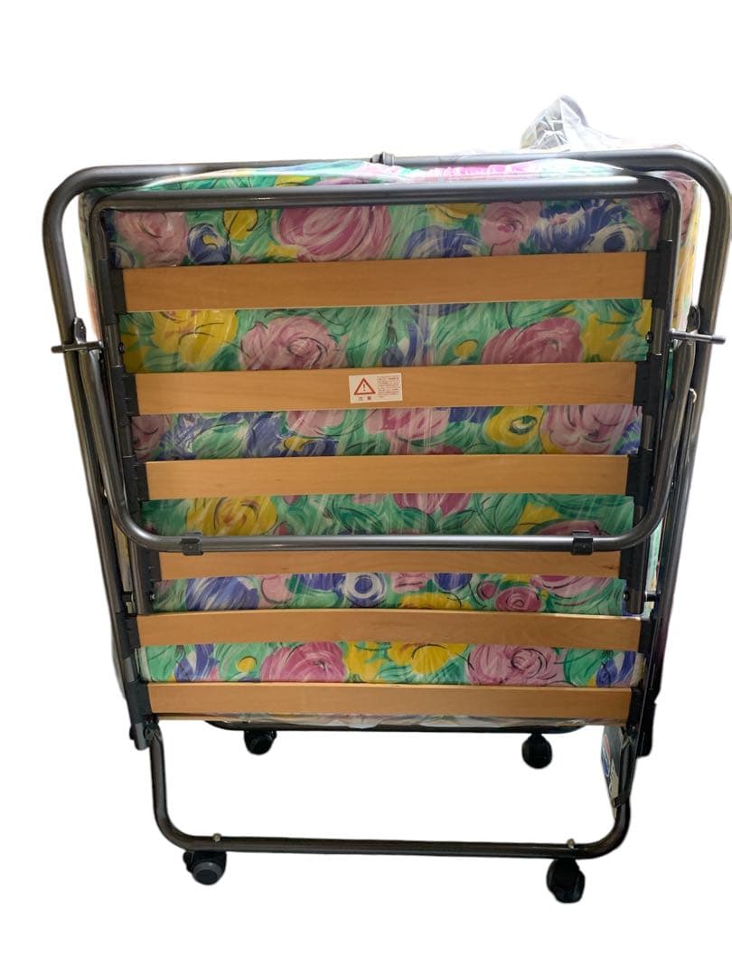 イタリア製 折りたたみベッド「天使の眠り」