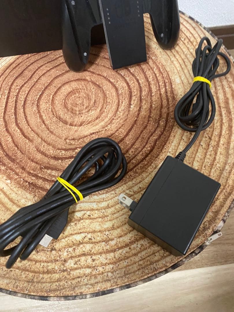 Nintendo Switch ニンテンドースイッチ本体　YEL 箱無し