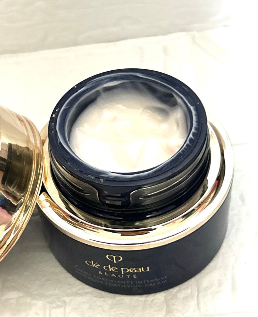 クレ・ド・ポーボーテ クレームアンタンシヴn