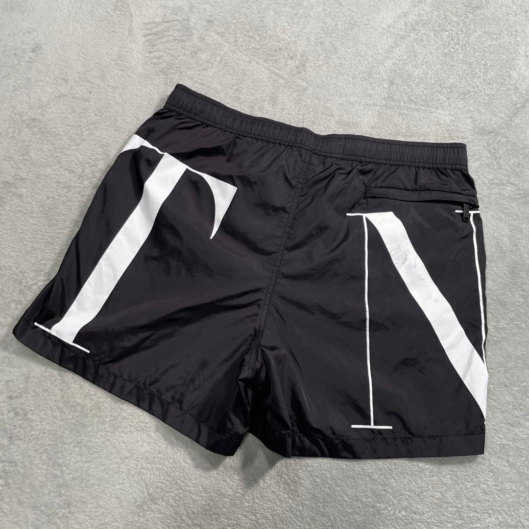 ヴァレンティノ　ショートパンツ　水着　ブラック　44
