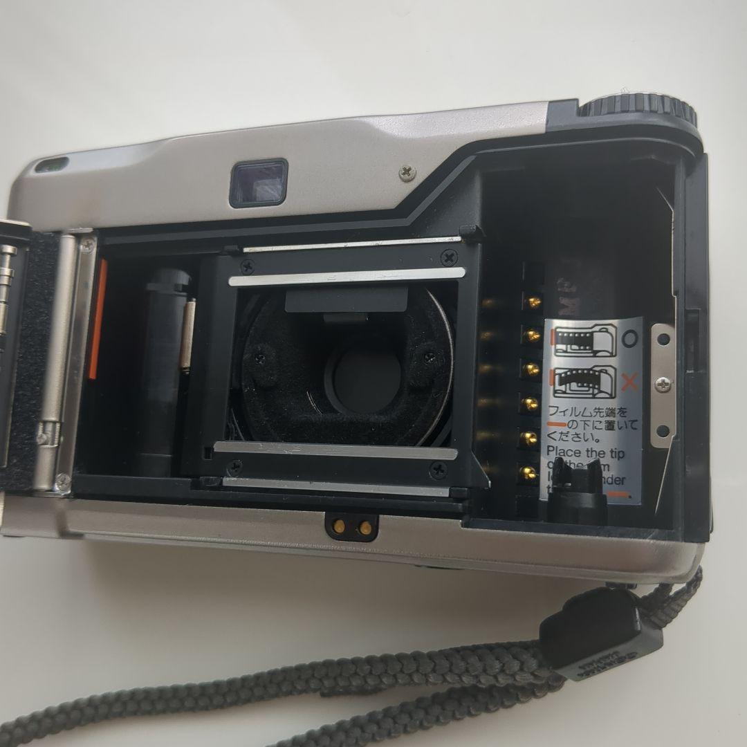 【高級コンパクトカメラ・希少】 Contax T2 　チタンクローム