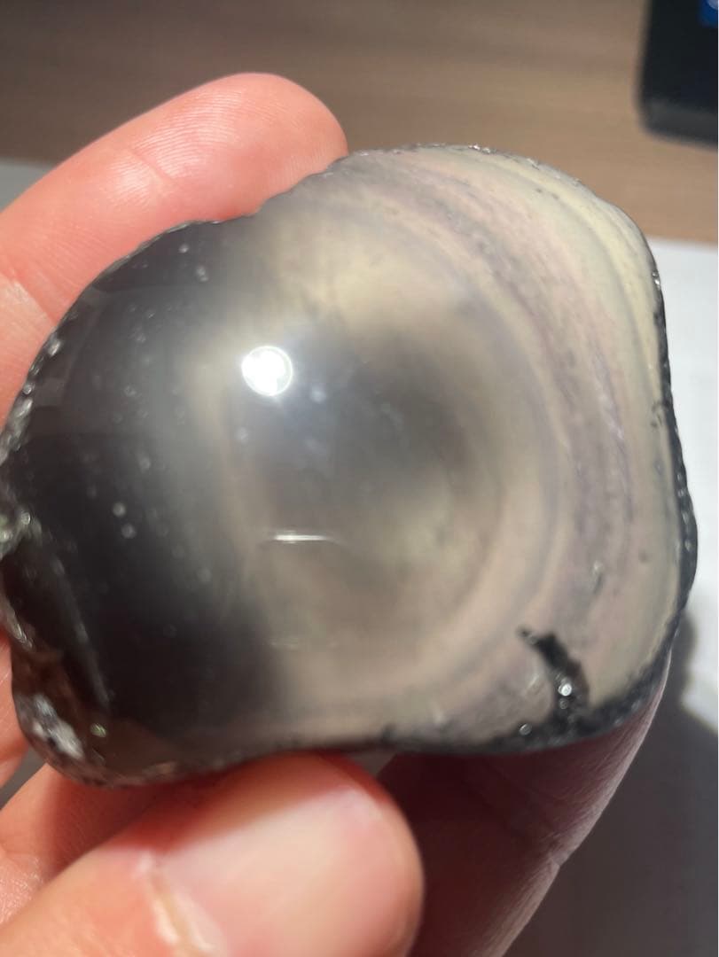 研磨品　十勝石玲瓏　淡ピンクベースオーロラ　レインボーオブシディアン