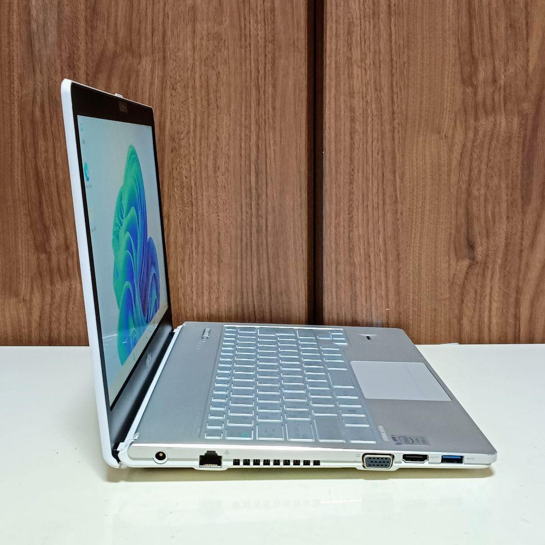 FUJITSU LIFEBOOK Corei5 メモリ12GB SSD512GB