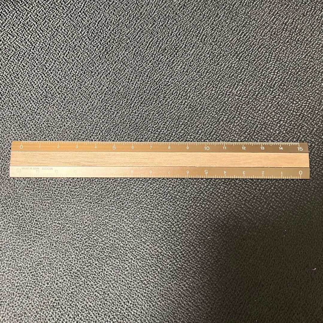 ペンケースと文房具セット