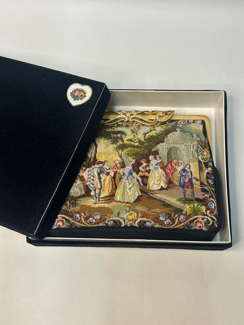 新品未使用品　プチポアン刺繍　パーティーバック　ダンス