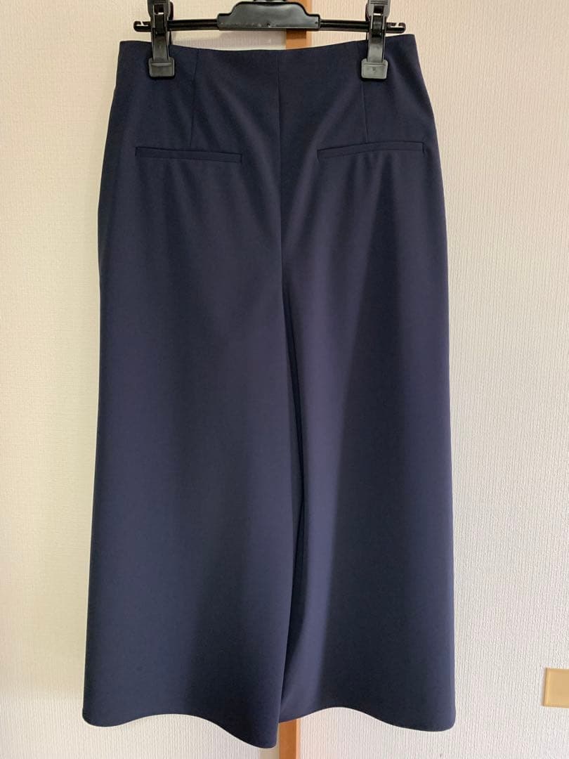 theory luxeネイビー ガウチョパンツ 38タグ付き新品