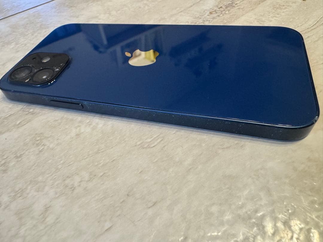 まど  iPhone12 本体