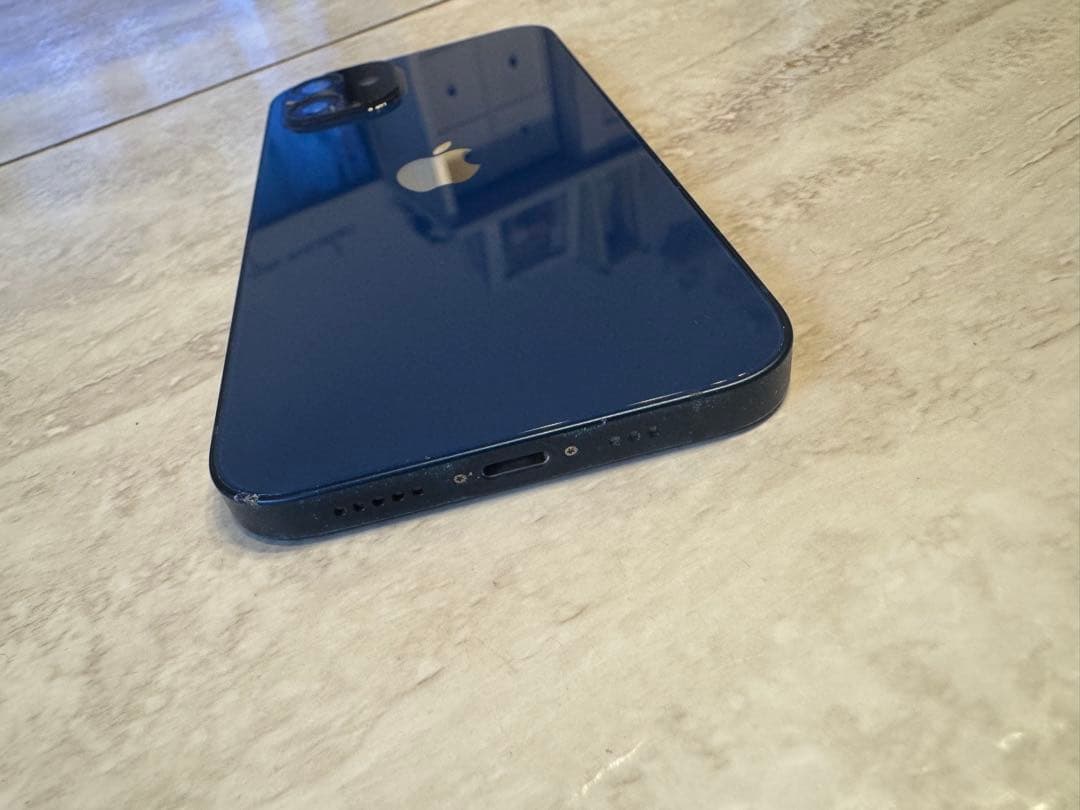 まど  iPhone12 本体