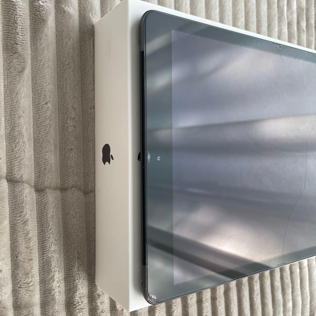 iPad 第8世代 Cellularモデル 32GB スペースグレー