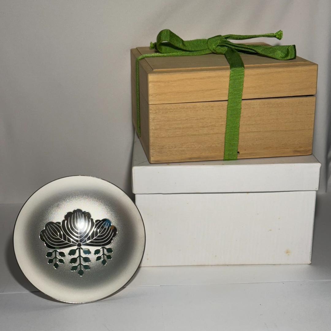 E19◆内閣総理大臣贈　銀盃　銀杯　純銀　140g　SILVER1000　箱付き